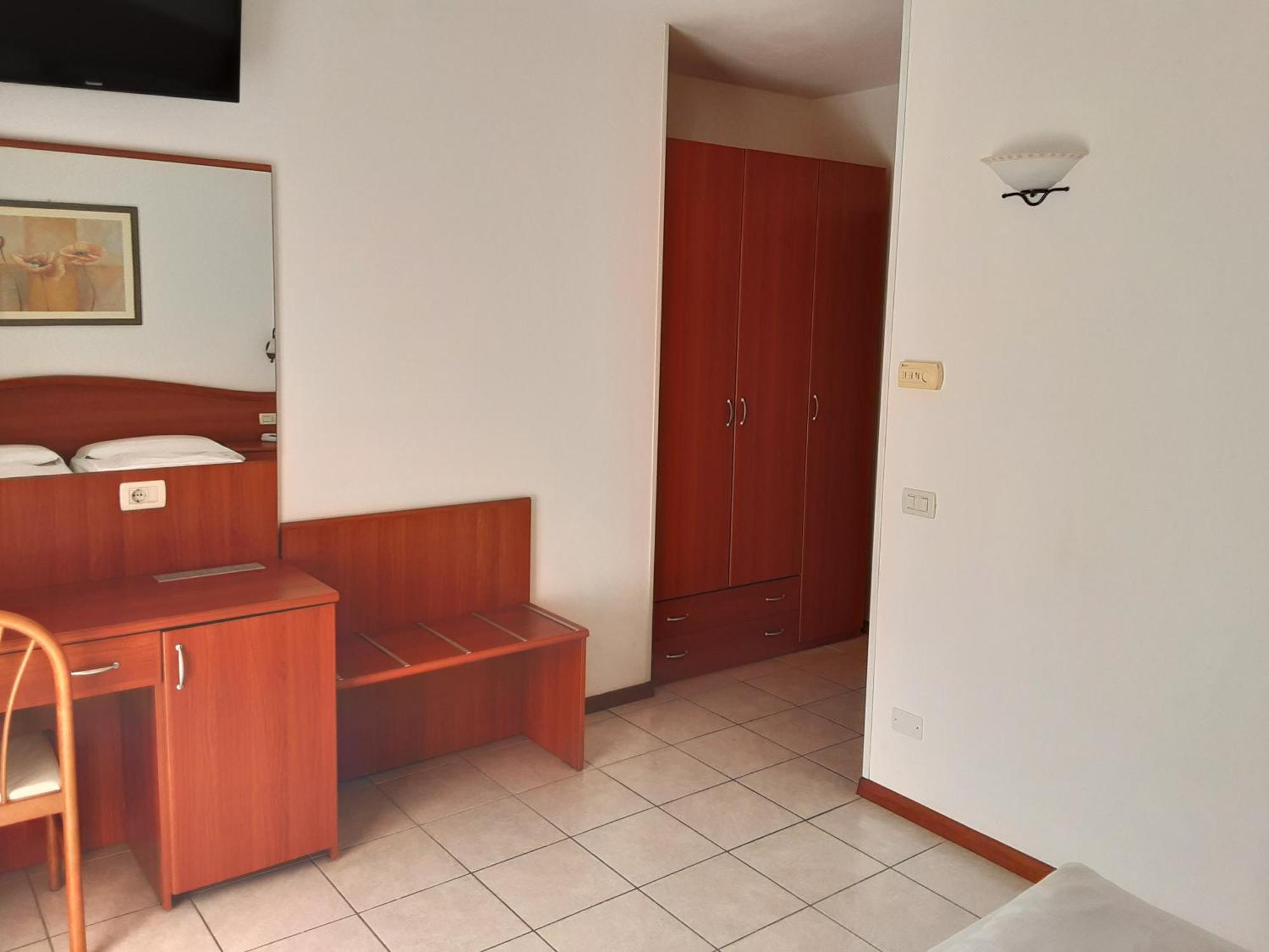 לימונה סול גרדה Hotel Florida מראה חיצוני תמונה